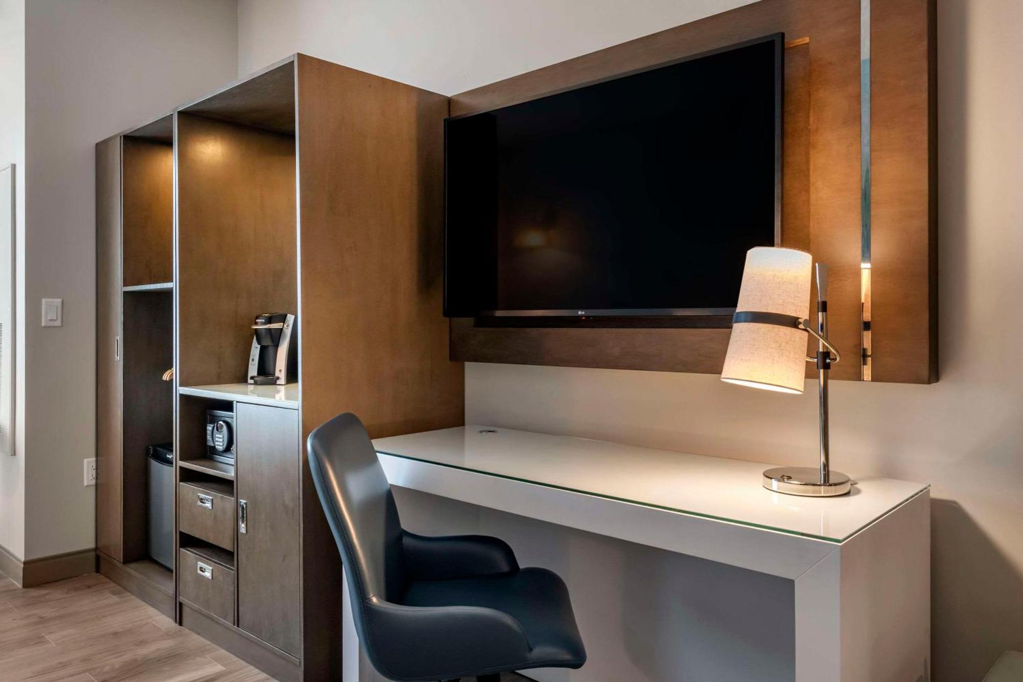 Cambria Hotel Orlando Airport Экстерьер фото