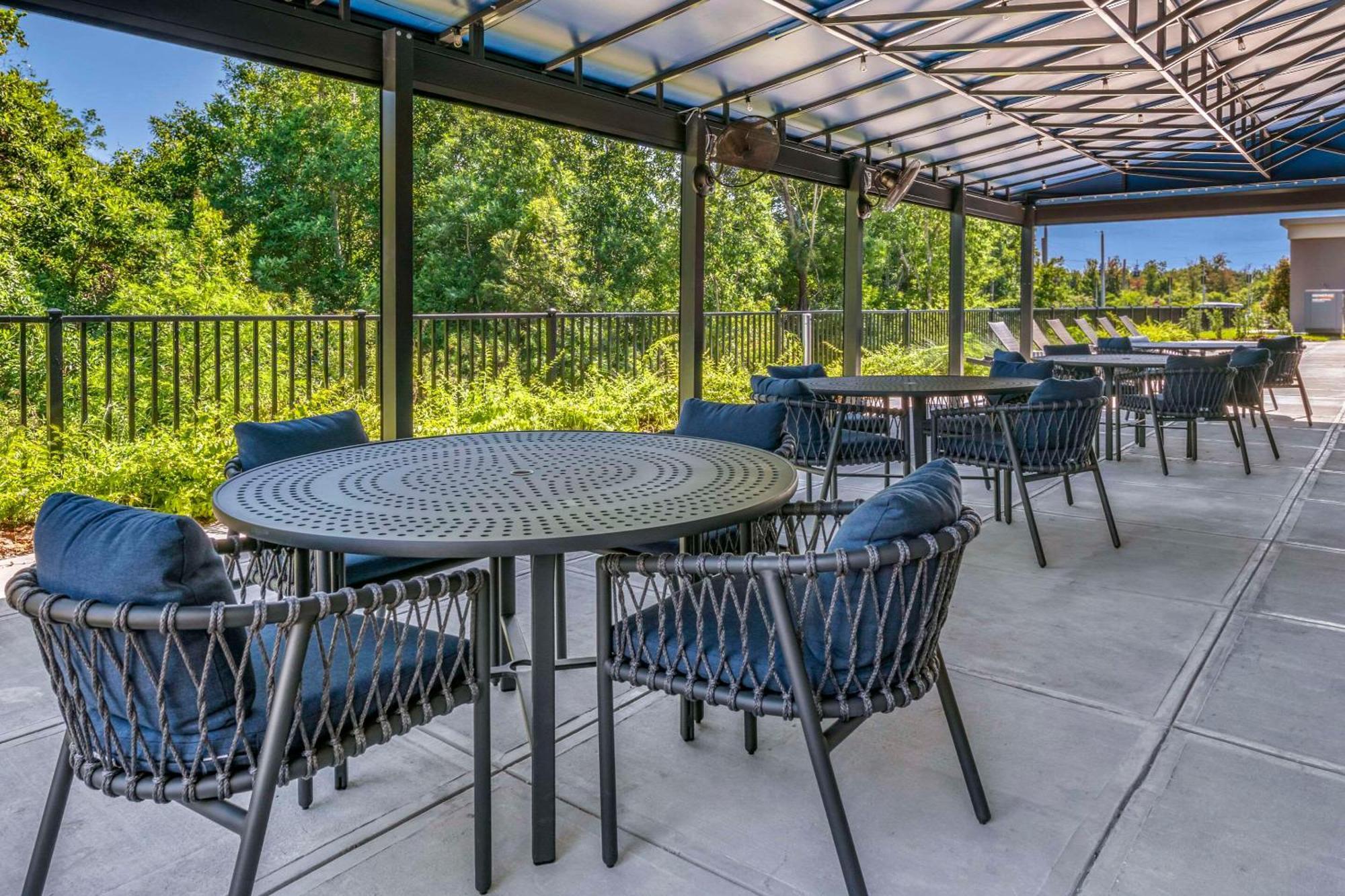 Cambria Hotel Orlando Airport Экстерьер фото