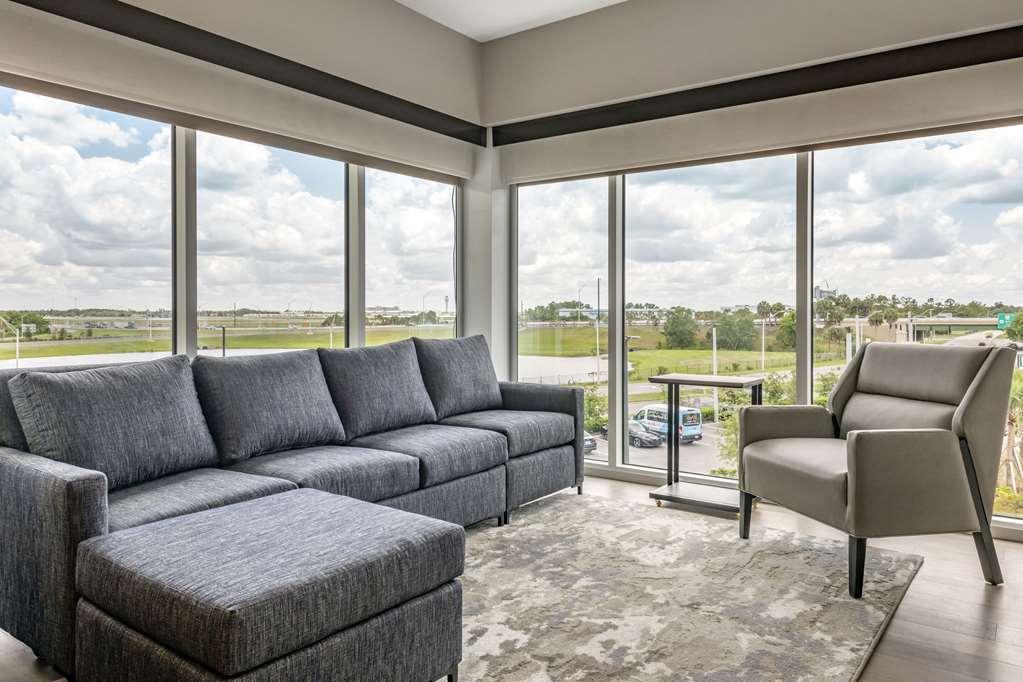 Cambria Hotel Orlando Airport Номер фото
