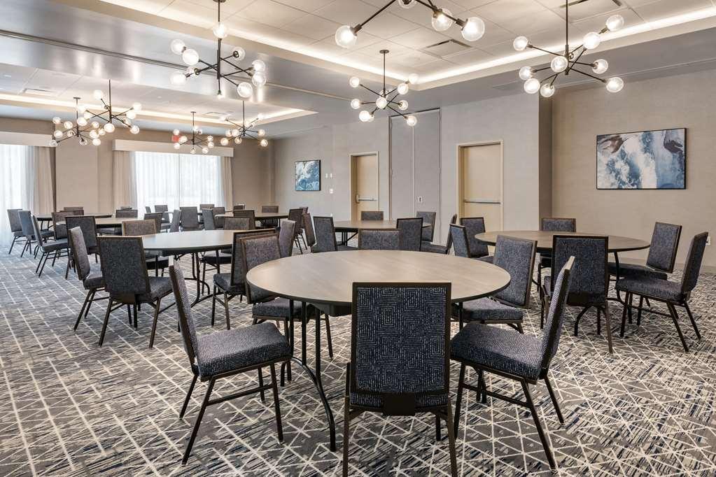 Cambria Hotel Orlando Airport Удобства фото